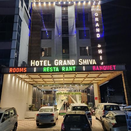 Oaktel Hotel Grand Shiva Near Ganga Ghat Haridwār Zewnętrze zdjęcie