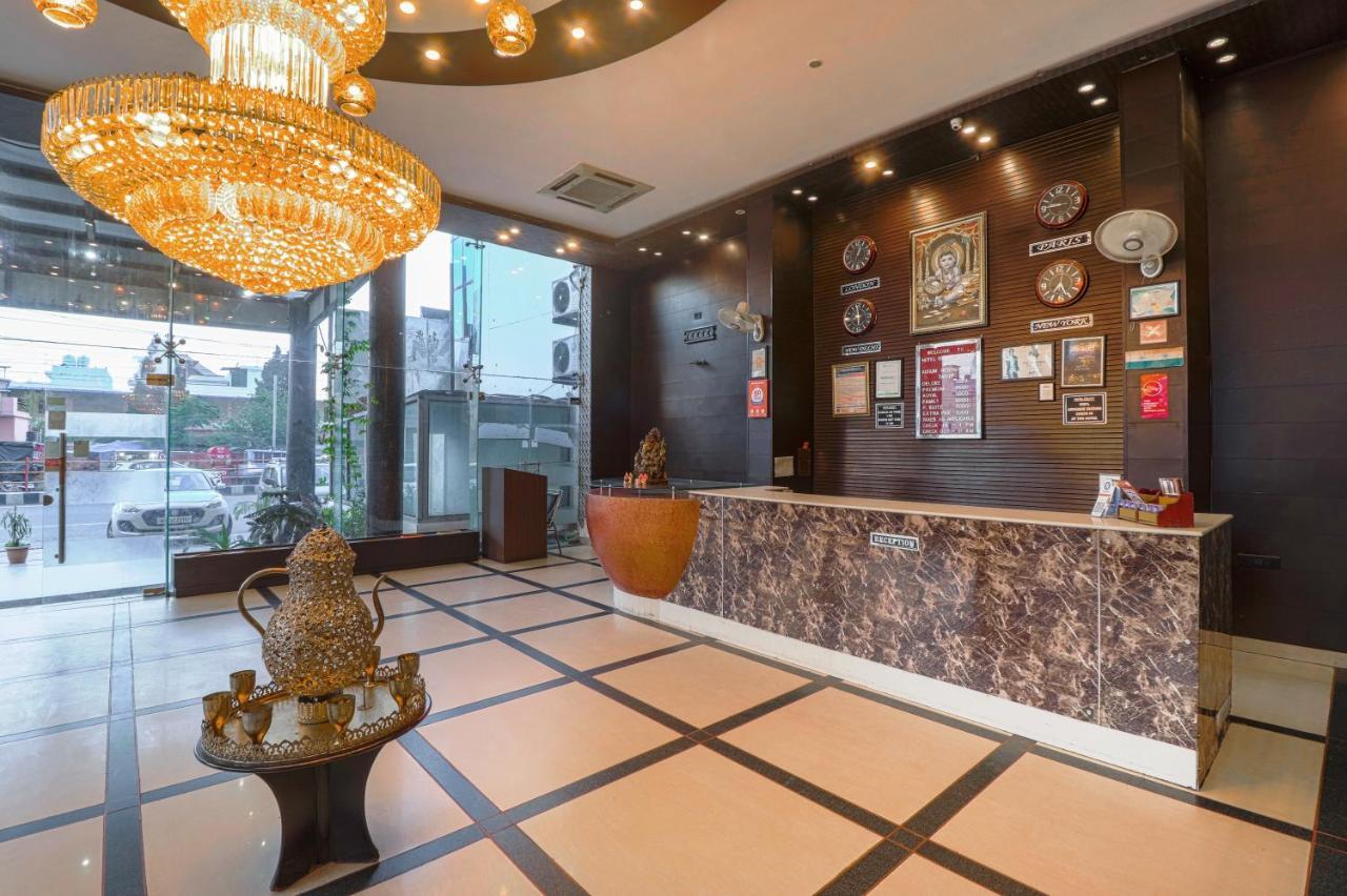 Oaktel Hotel Grand Shiva Near Ganga Ghat Haridwār Zewnętrze zdjęcie