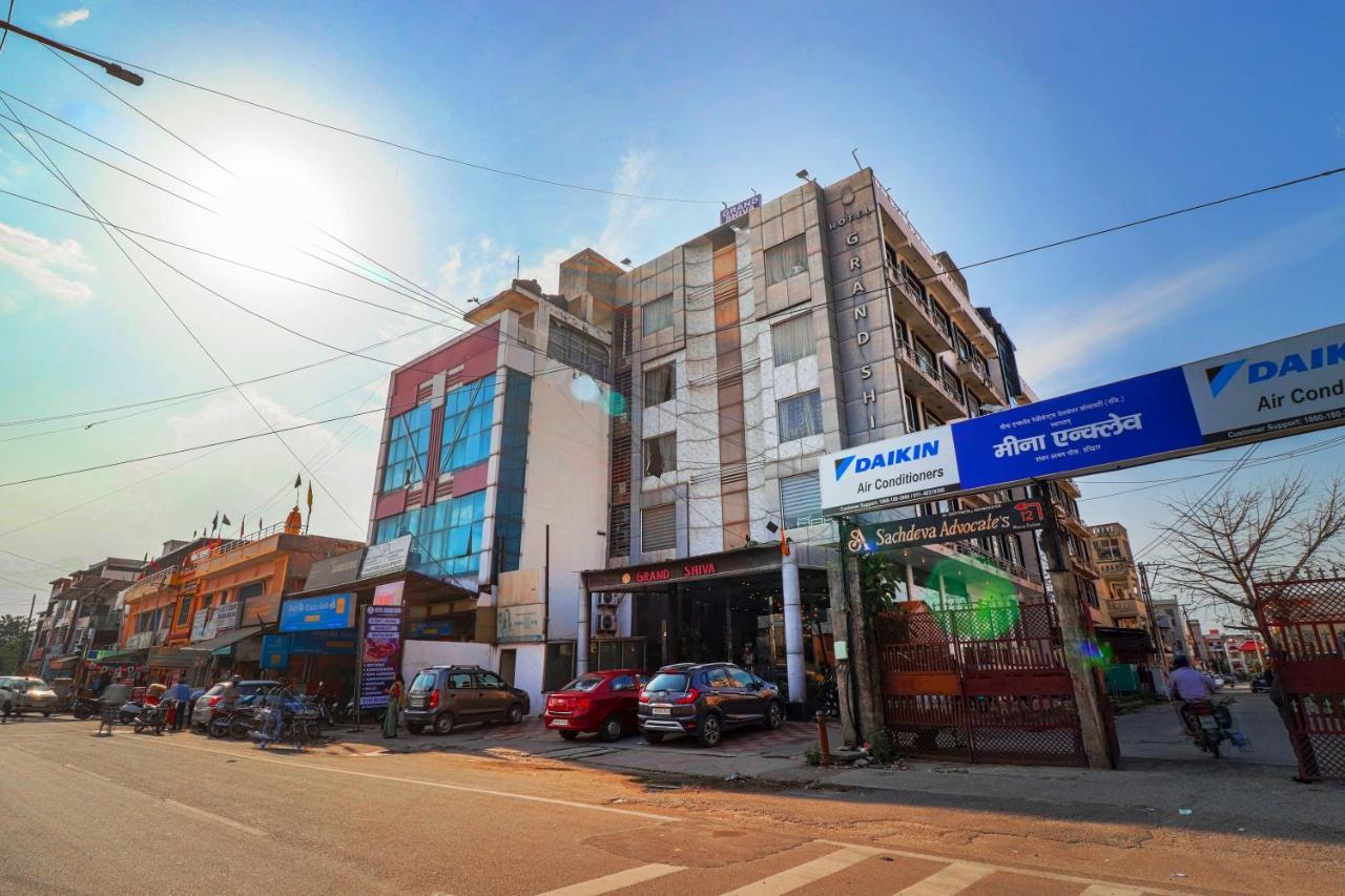 Oaktel Hotel Grand Shiva Near Ganga Ghat Haridwār Zewnętrze zdjęcie