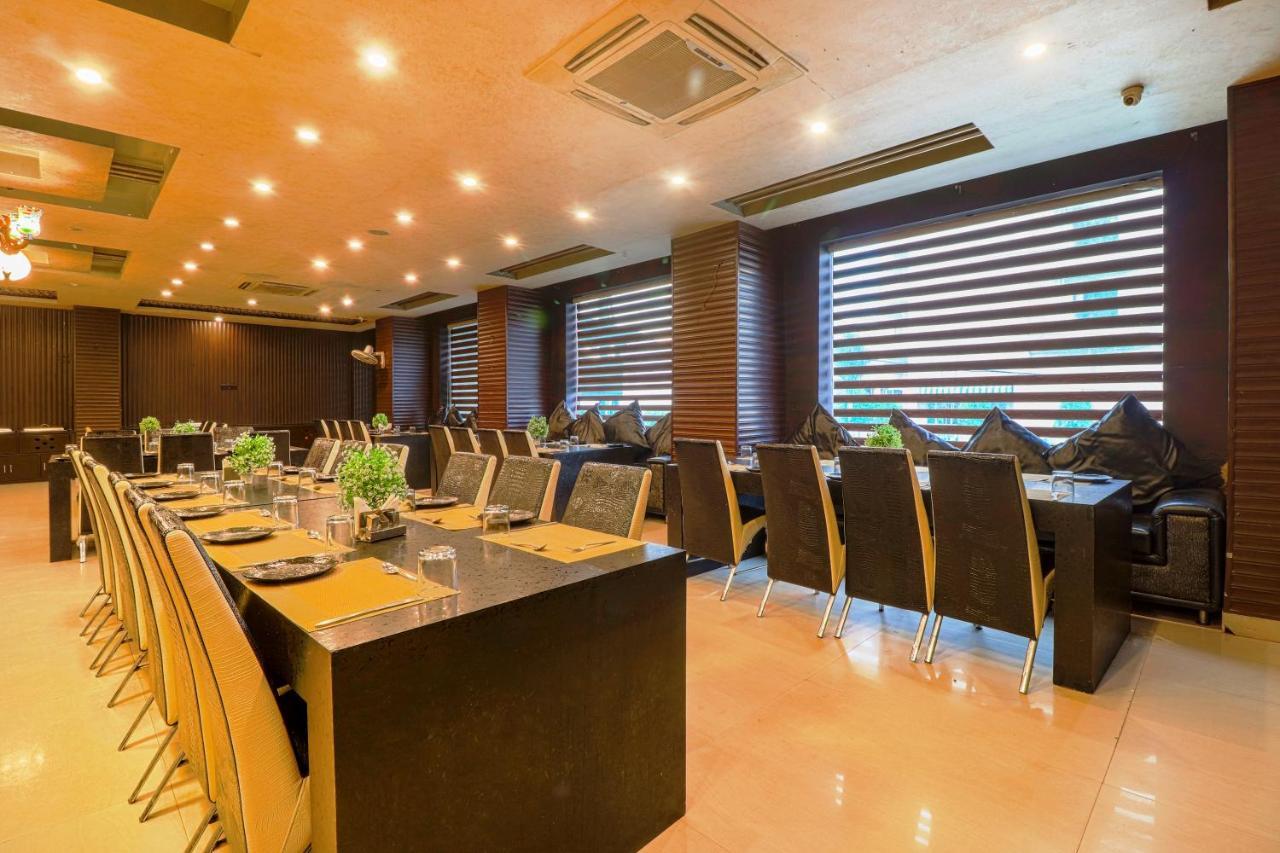 Oaktel Hotel Grand Shiva Near Ganga Ghat Haridwār Zewnętrze zdjęcie